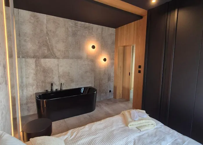 Apartment Luksusowy 8 Z Jacuzzi *