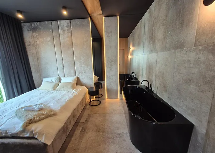 Luksusowy 8 Z Jacuzzi Apartment *