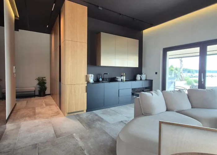 Apartment Luksusowy 8 Z Jacuzzi Boszkowo