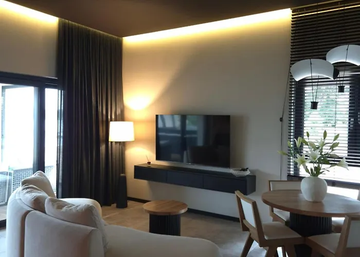 Luksusowy 8 Z Jacuzzi Apartment *